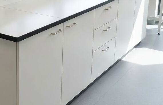 Mobiliers de laboratoire